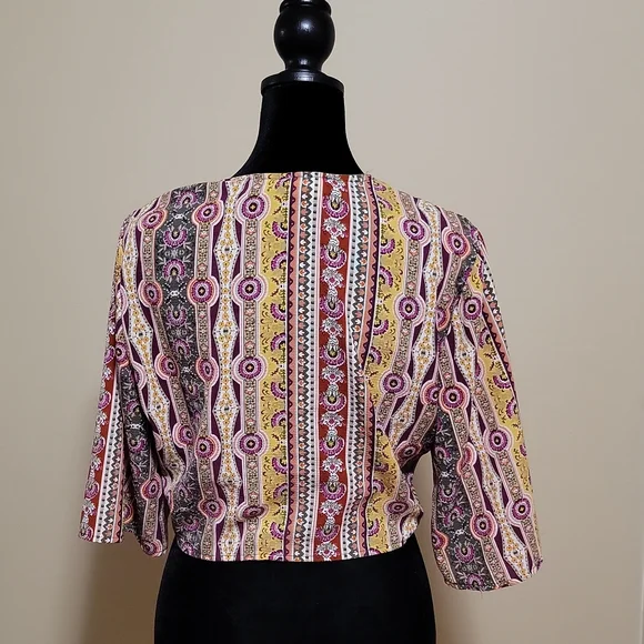 ULTRA FLIRT Front Tie Crop Shirt 3/4 Sleeve - L - Picture 3 of 4